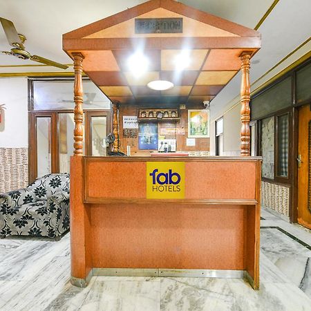 Fabhotel Royal Inn Chandigarh Exterior photo