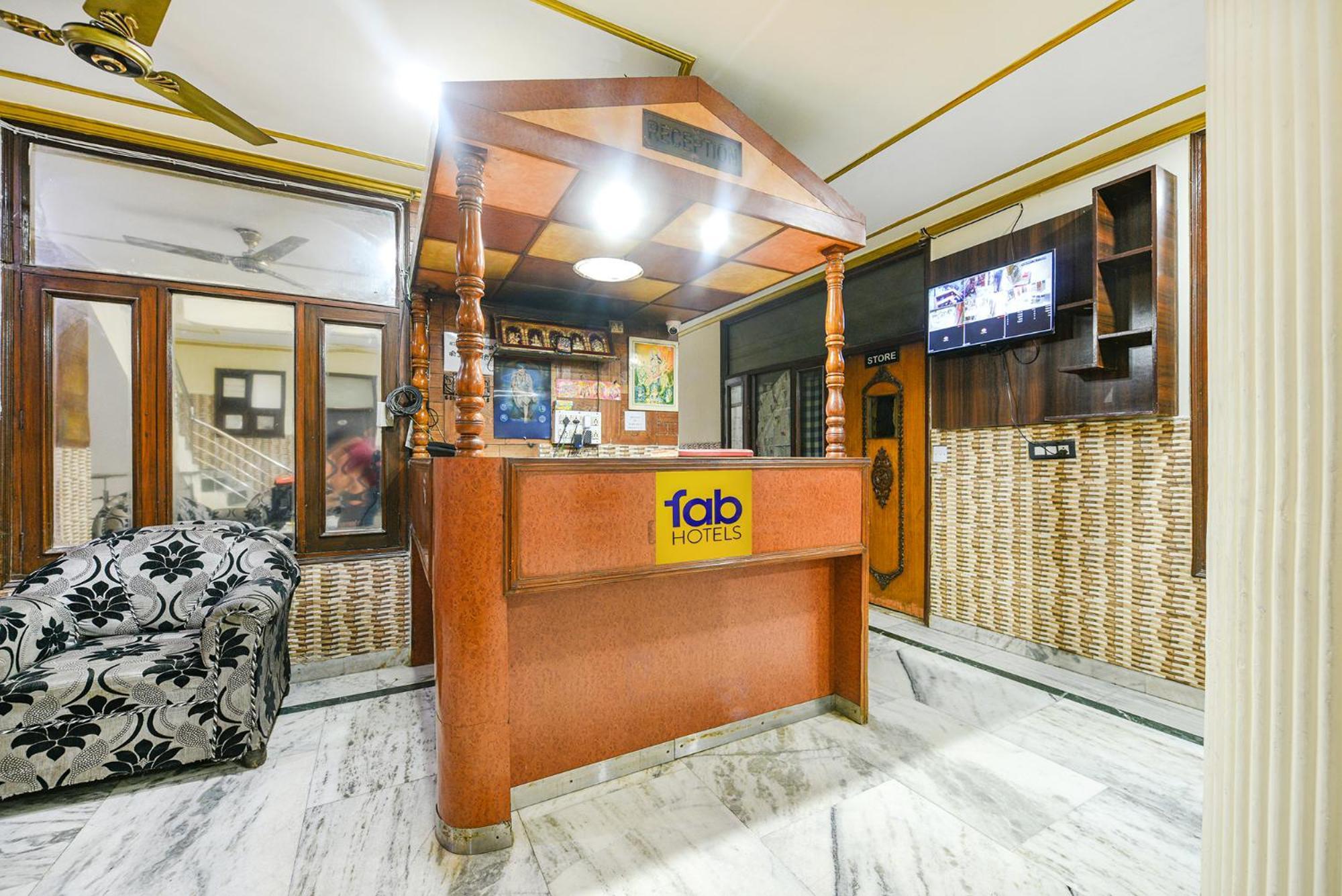 Fabhotel Royal Inn Chandigarh Exterior photo