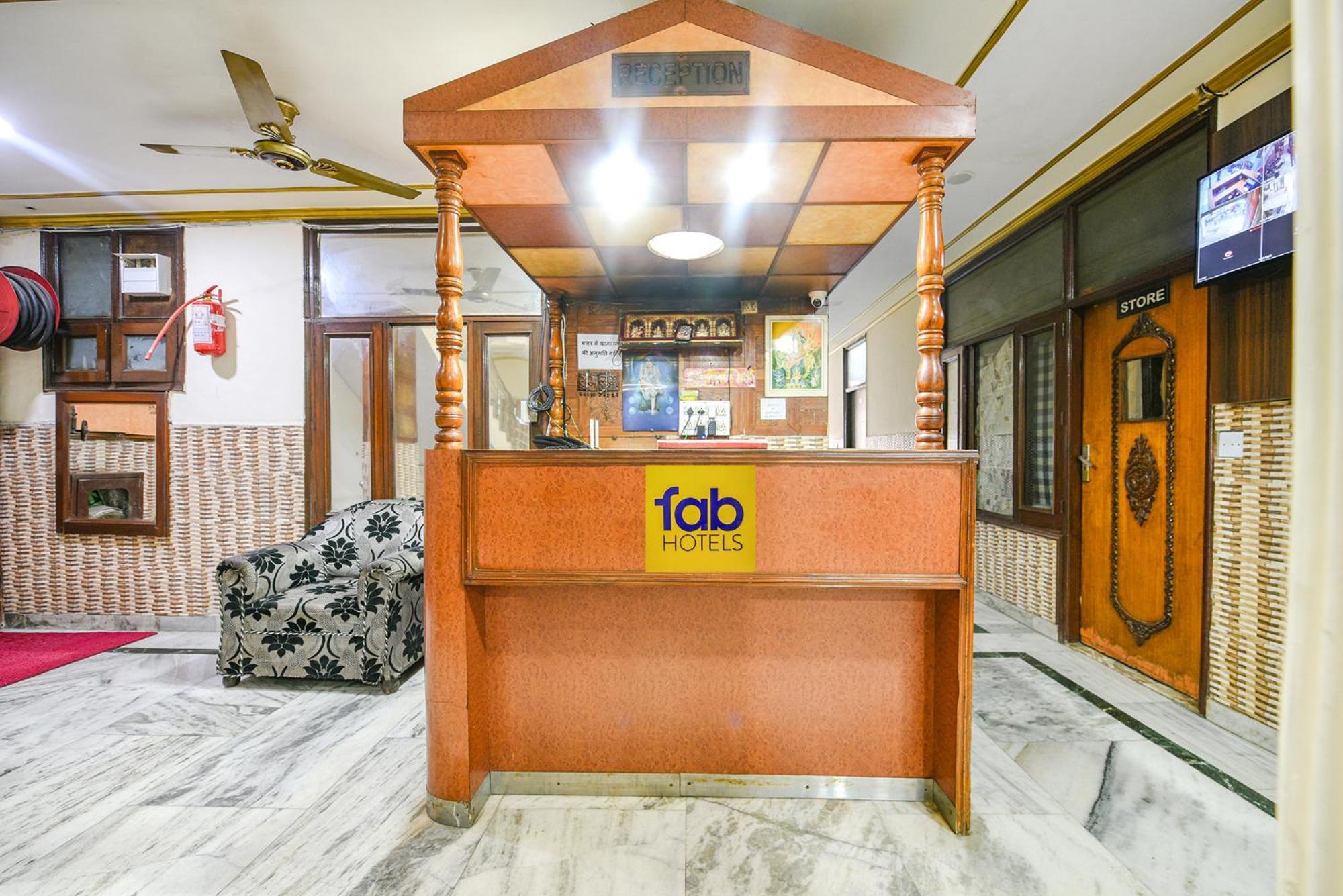 Fabhotel Royal Inn Chandigarh Exterior photo