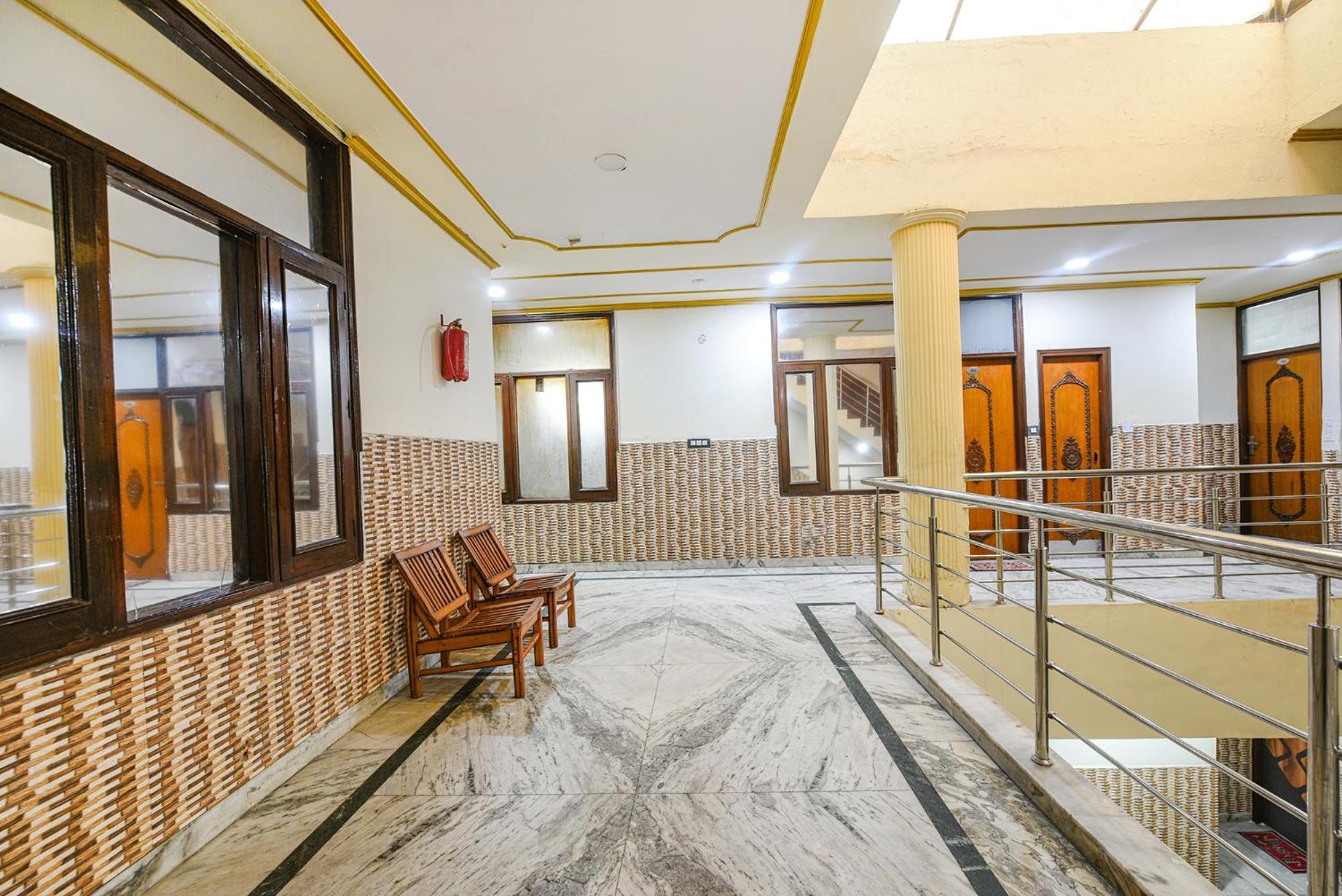 Fabhotel Royal Inn Chandigarh Exterior photo