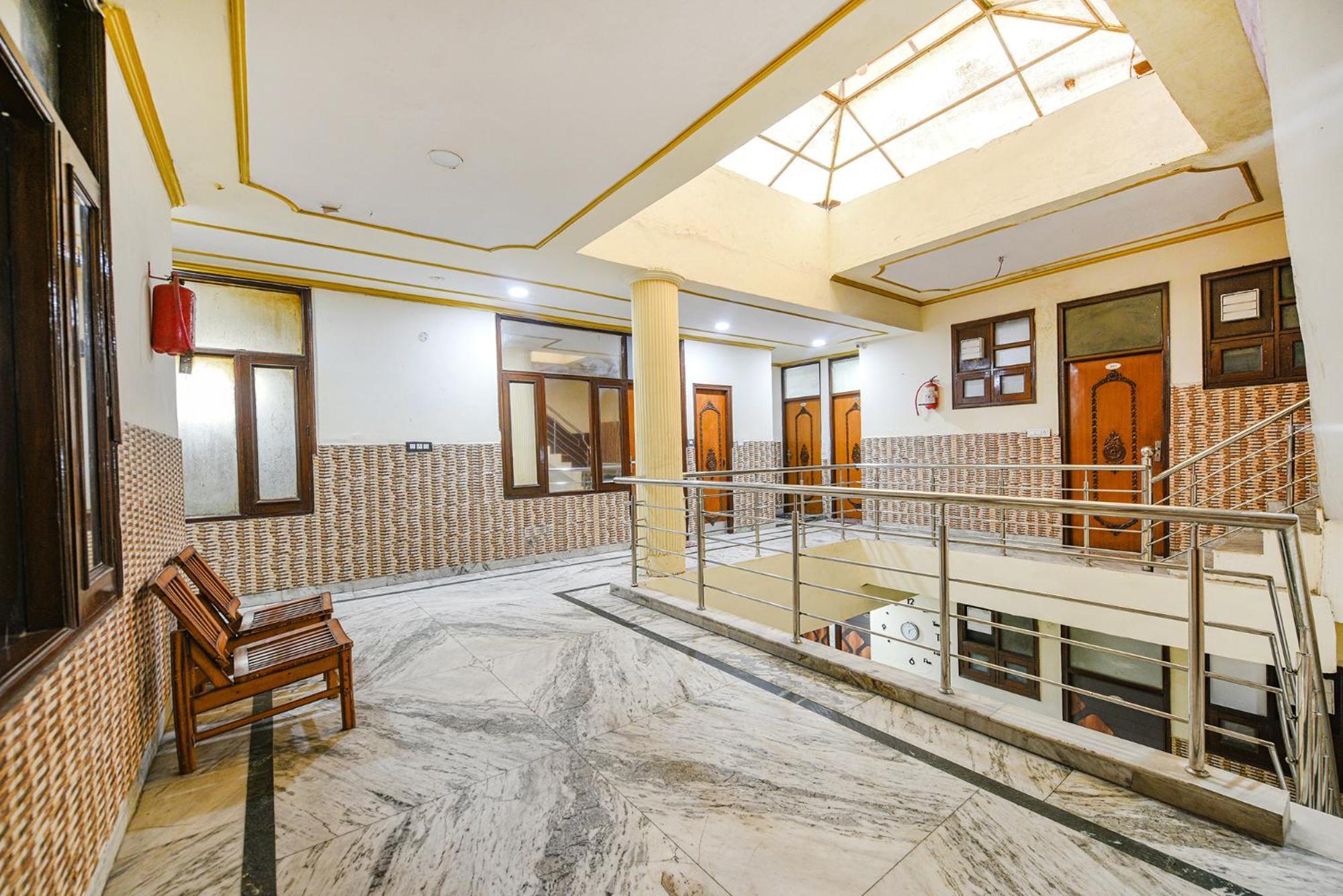 Fabhotel Royal Inn Chandigarh Exterior photo