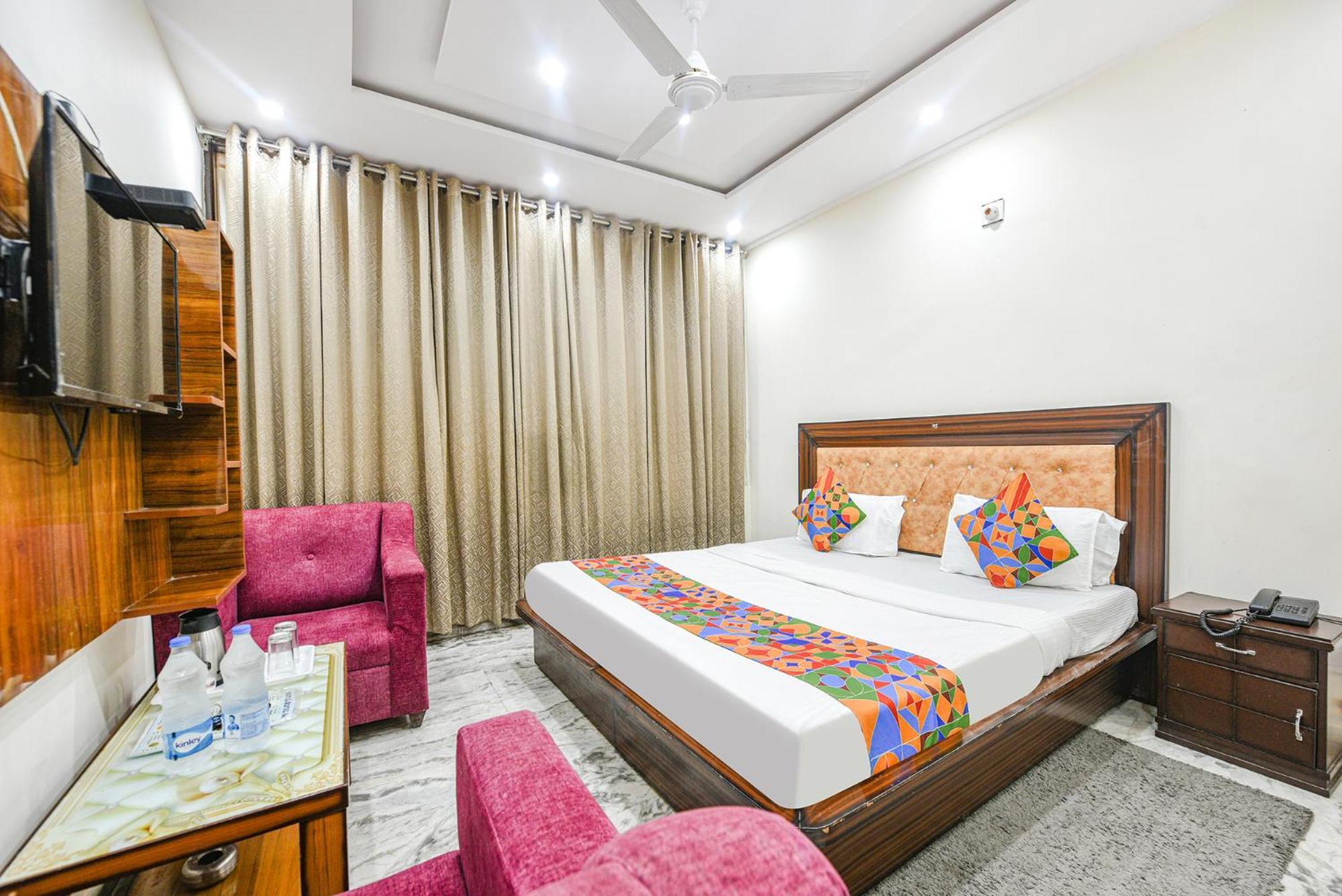Fabhotel Royal Inn Chandigarh Exterior photo